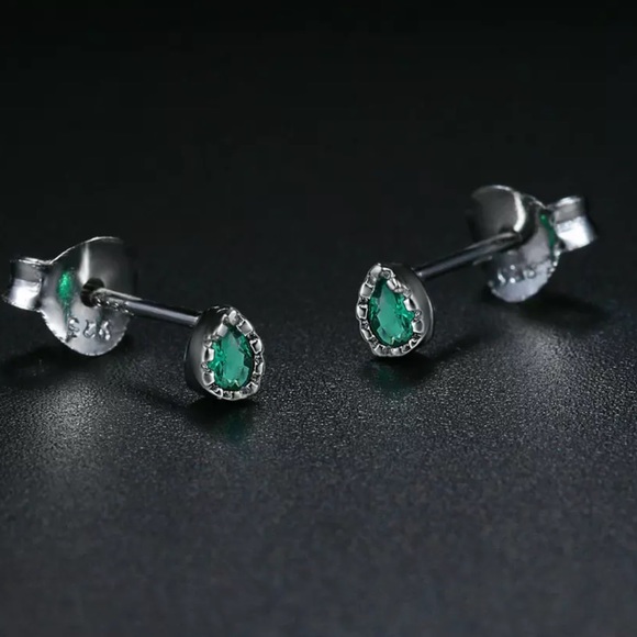 Jewelry - Sterling Silver 925 CZ Green Stud Earrings
